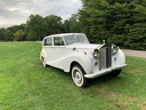 Antique Rolls-Royce (1952)