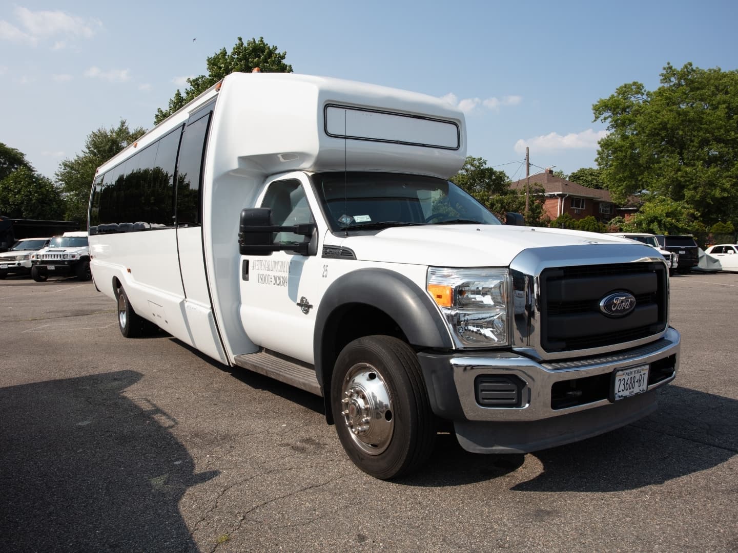 25 Passenger Party Bus
