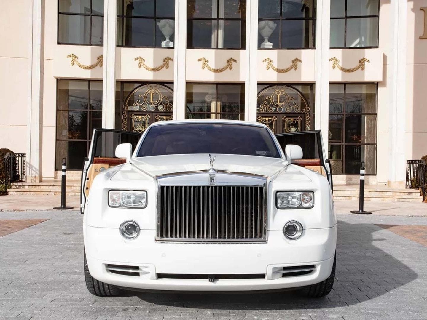 Rolls-Royce Phantom photo 4